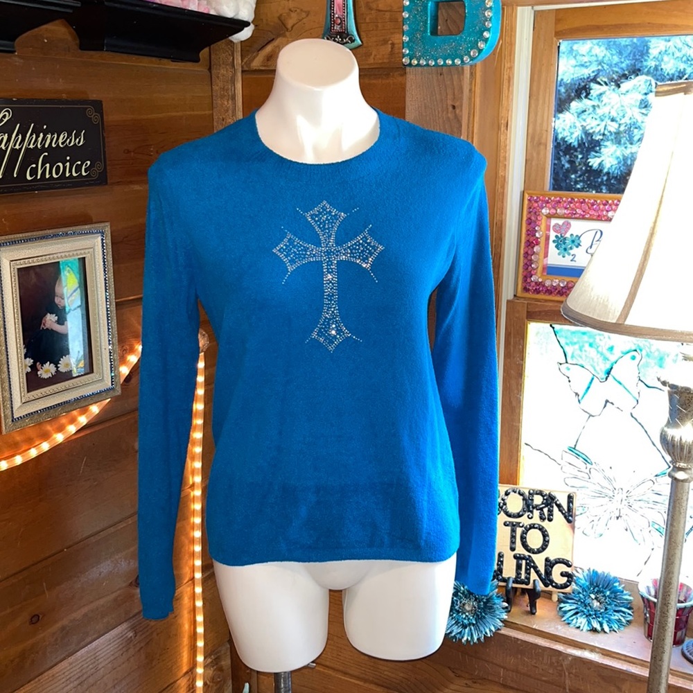 TAYLOR MARCS GORGEOUS TURQUOISE SWEATER CROSS SWAROVSKI SPARKLE DETAIL